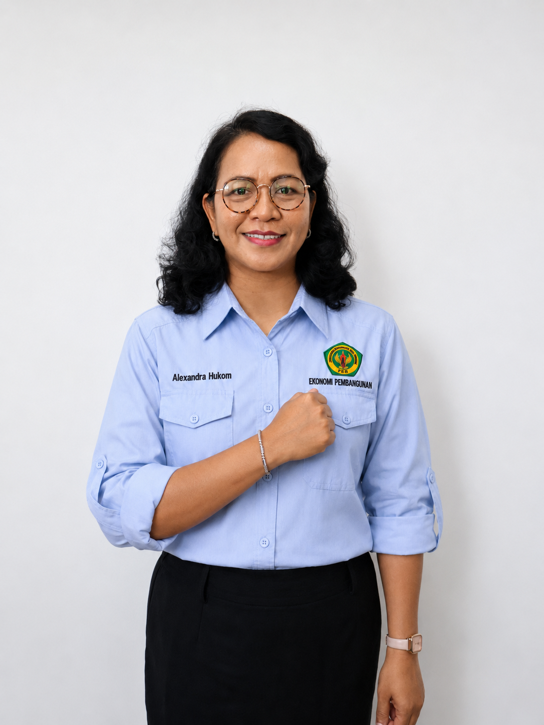 DR.ALEXANDRA HUKOM, SE., M.Si